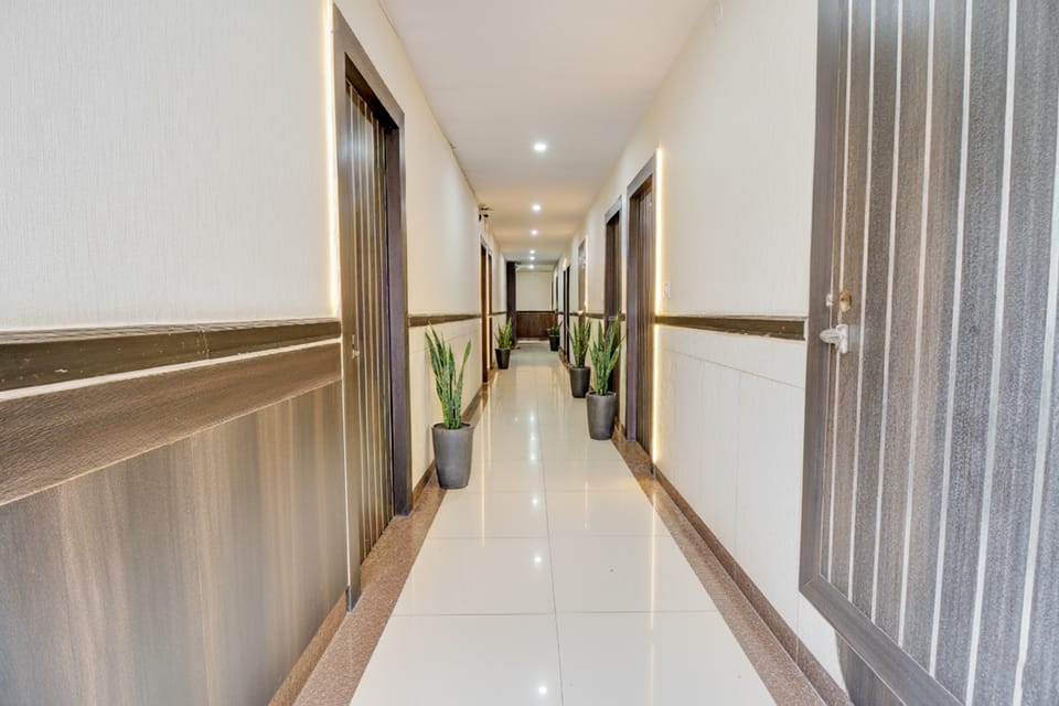 FabHotel PS Grand Hotel in Lucknow
