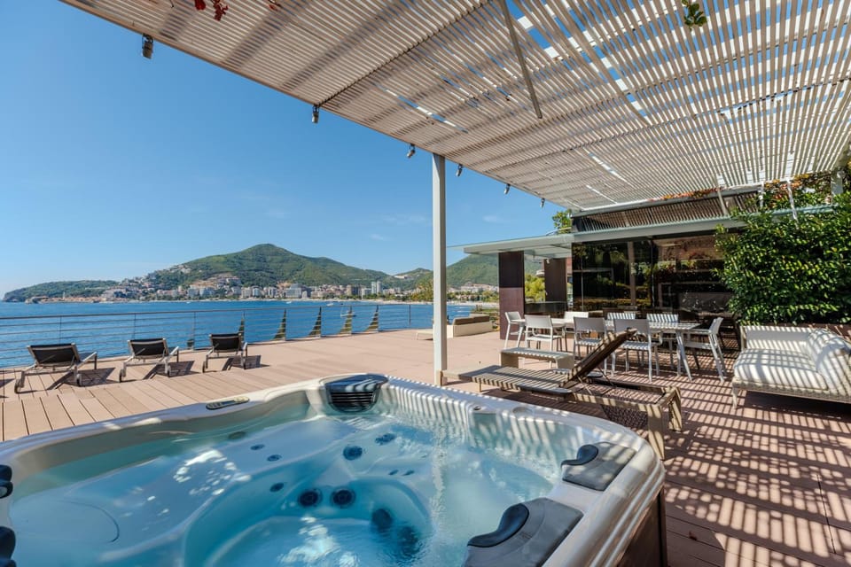 Dukley Hotel  Resort Hotel in Budva