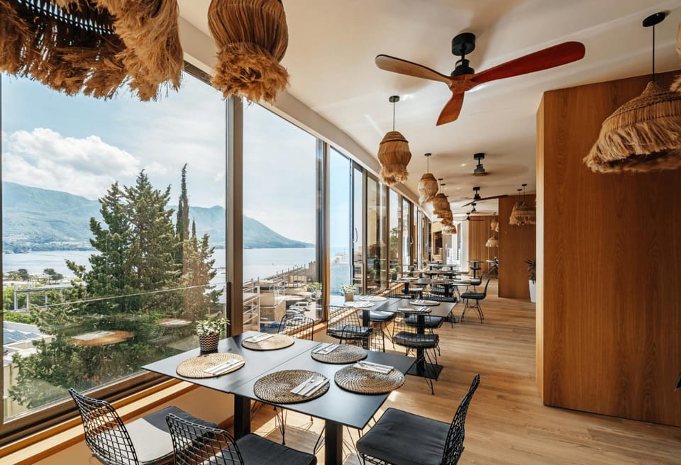 Dukley Hotel  Resort Hotel in Budva