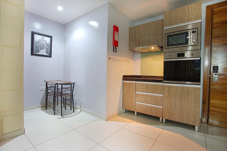 H21 Apartments & Lounge Hotel in Lagos