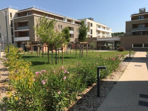 DOMITYS LES TOURMALINES Hotel in Carpentras