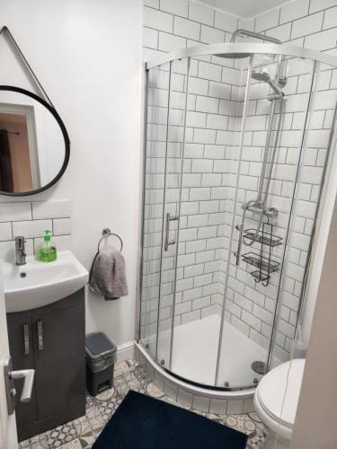 Beautiful stylish house near town centre Hotel in Rugby