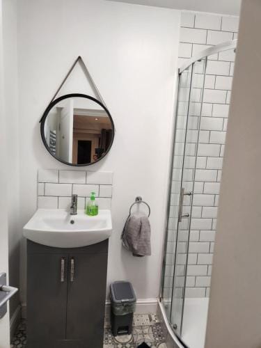 Beautiful stylish house near town centre Hotel in Rugby