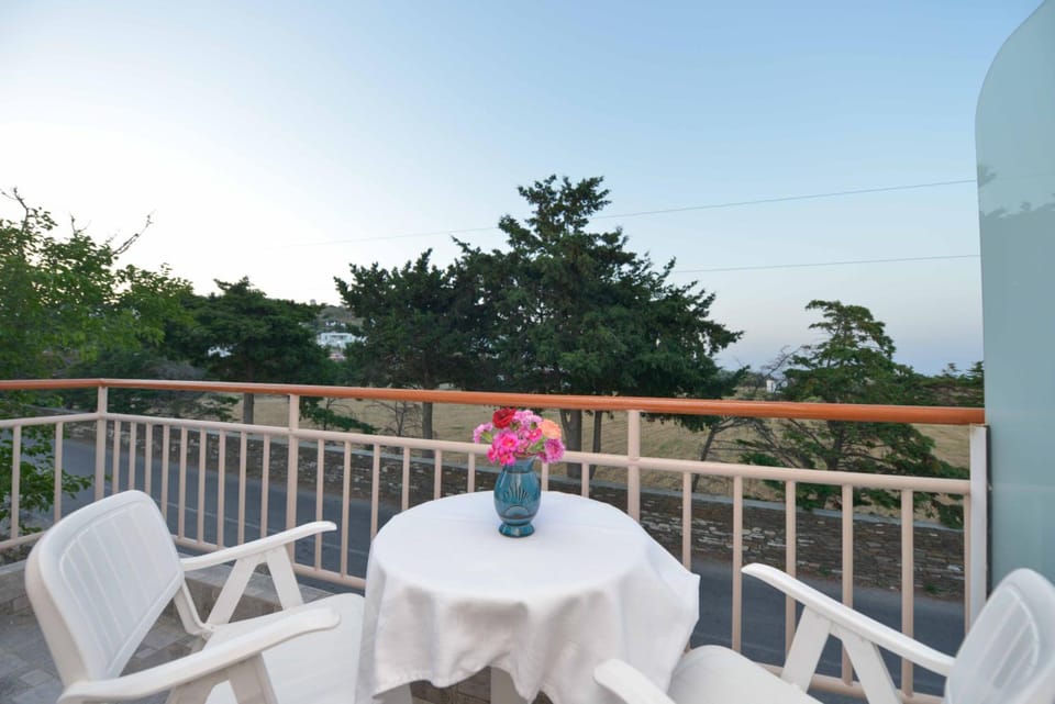 Artemon Hotel Hotel in Milos