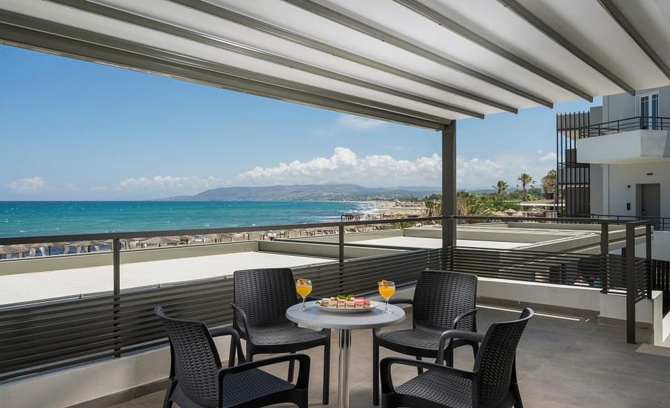 Mare Blue Suites Hotel in Crete