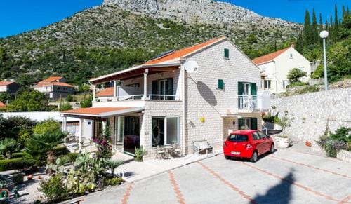 Sunny House Free Parking Hotel in Dubrovnik-Neretva County