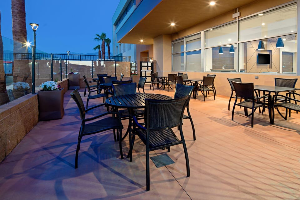 Holiday Inn Express And Suites Palm Desert Millennium By IHG Hotel in Palm Desert