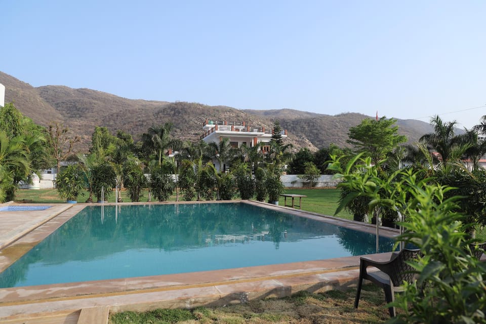Aravali Hills Resort Hotel in Rajasthan