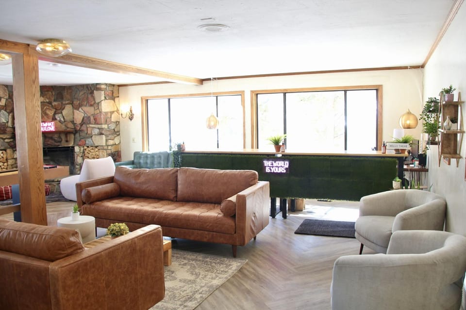 Sierra Blue Hotel & Swim Club Hotel in Big Bear