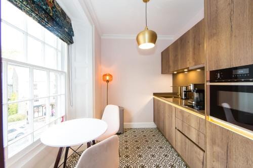 Skeldale House 'All Creatures Great & Small' Luxury Apartments & Studios in Askrigg, Yorkshire Dales Hotel in England