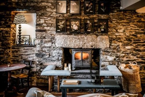 The Hare & Hounds Inn Inn in England