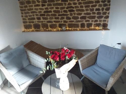 Le Ptit Spa de L'Abbaye Suite love et Spa prive Hotel in Normandy