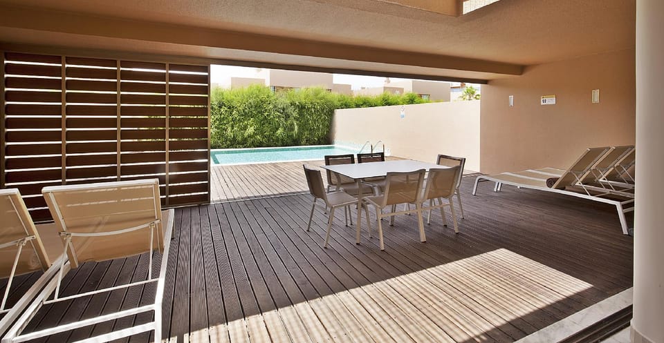 Salgados Beach Villas Hotel in Guia