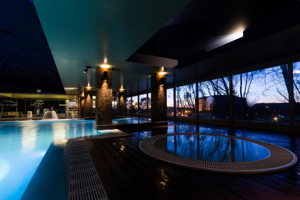 Hot tub