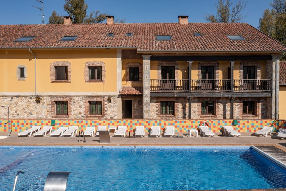 Conjunto Hotelero La Pasera Hotel in Asturias