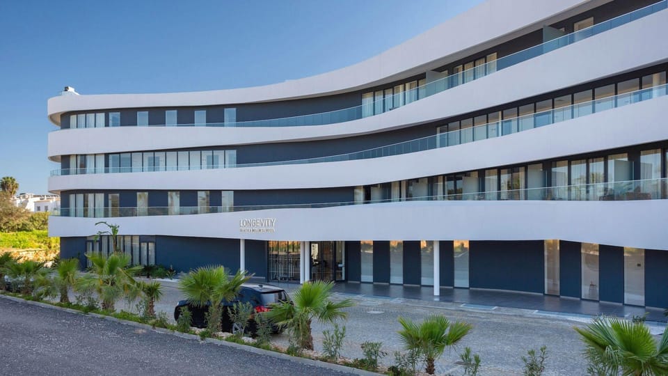 Longevity Health & Wellness Hotel - Adults Only Hotel in Alvor