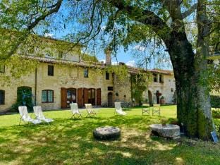Exclusive Pool-open All Year-spoleto Biofarm-slps 8-village shops, bar1 km Hotel in Umbria
