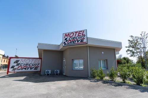 MOTEL CIRCUIT DRIVE Motel in Emilia-Romagna