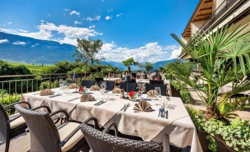 Hotel Girlanerhof Hotel in Trentino-South Tyrol