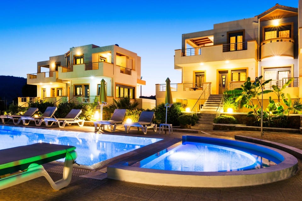 Pefki Sea View Villas Hotel in Lardos