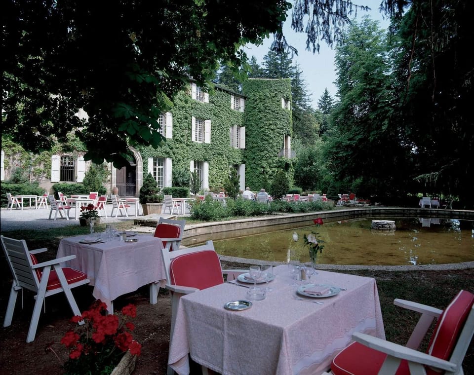 Chateau d'Ayres - Hôtel - Restaurant Hotel in Auvergne-Rhône-Alpes