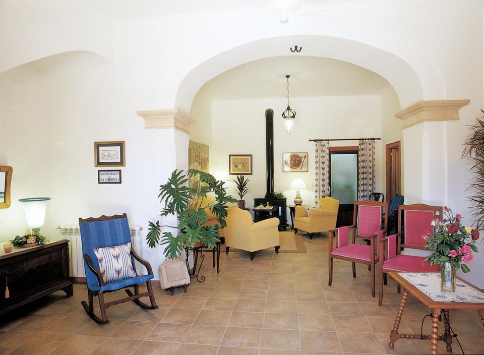 Finca Sa Carrotja Hotel in Migjorn