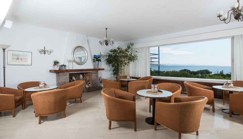 Delfinia Hotel & Bungalows Hotel in Decentralized Administration of the Aegean