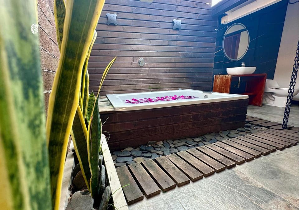 Hot tub