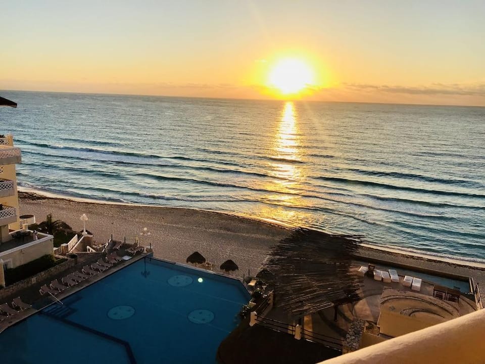 Ocean View Apartments Hotel in Cancun