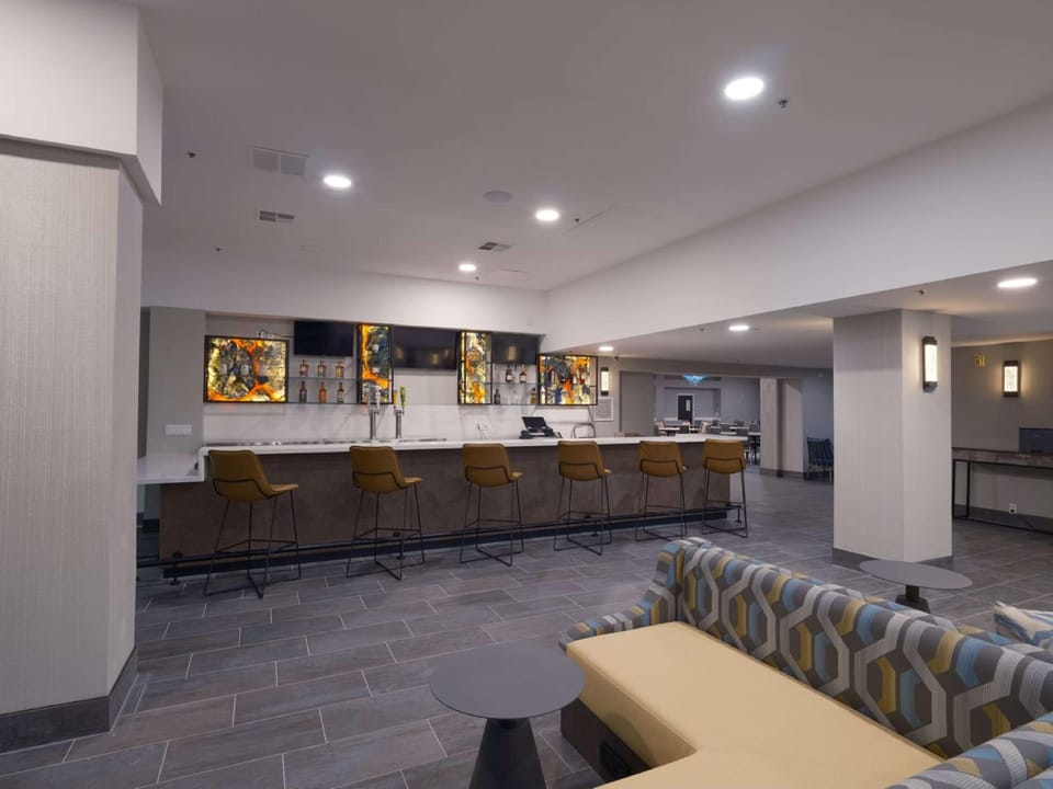 DoubleTree by Hilton Livermore Hotel in Livermore