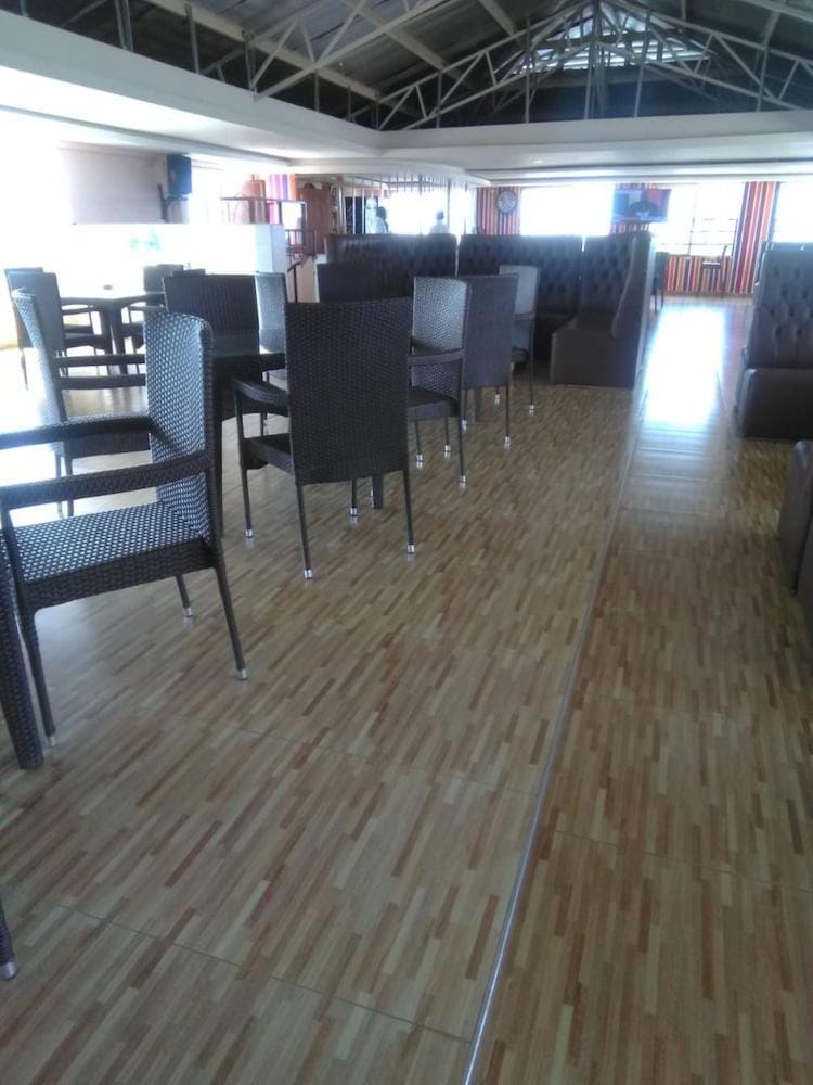 Club Los Cabos Hotel in Uganda