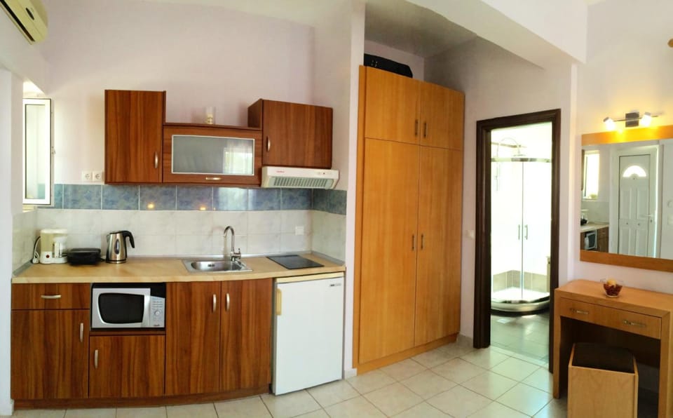 Shine Studios Hotel in Decentralized Administration of the Aegean
