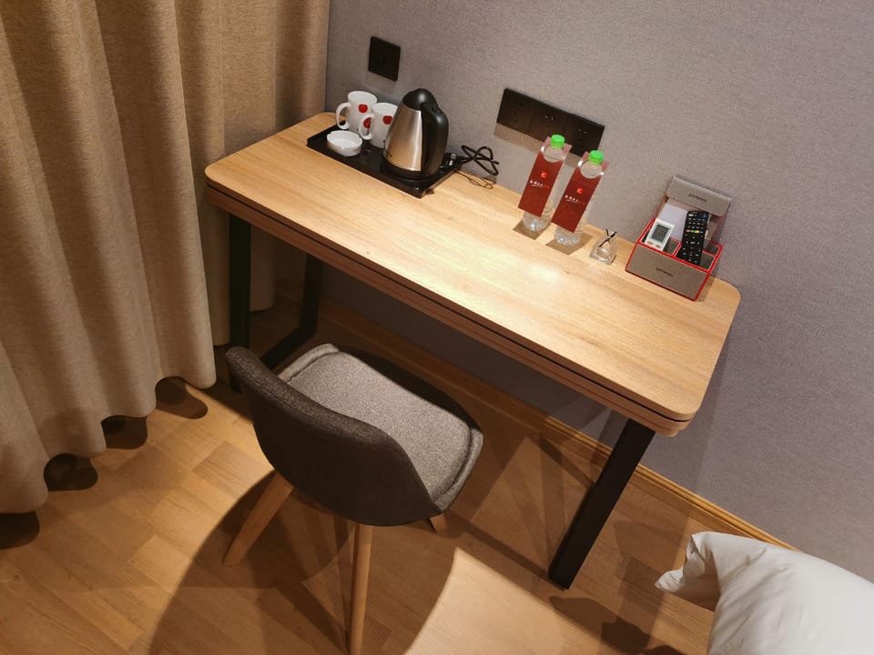 Junyi Chain Hotel (Zaozhuang Yanshan Road Wanda) Hotel in Jiangsu
