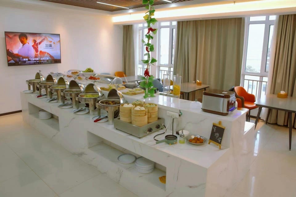 Green Tree Inn Tengzhou Railway Station Zhen'ai Hotel in Jiangsu