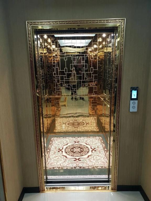 Sharq Plaza Hotel in Europe