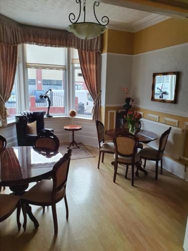 J's Mayfair Guest House Hotel in Blackpool