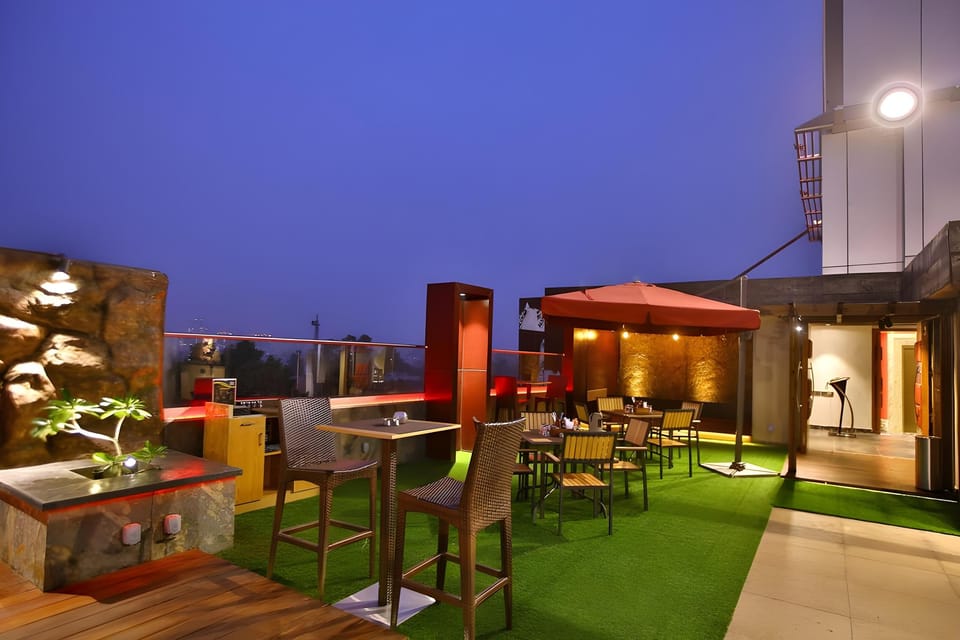 Regenta Central The Crystal Kanpur Hotel in Uttar Pradesh