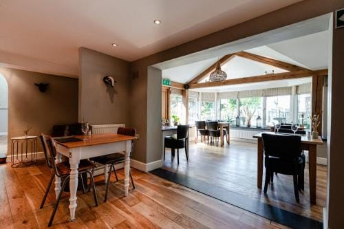 The Golden Lion, Newport, PEMBROKESHIRE Inn in Wales