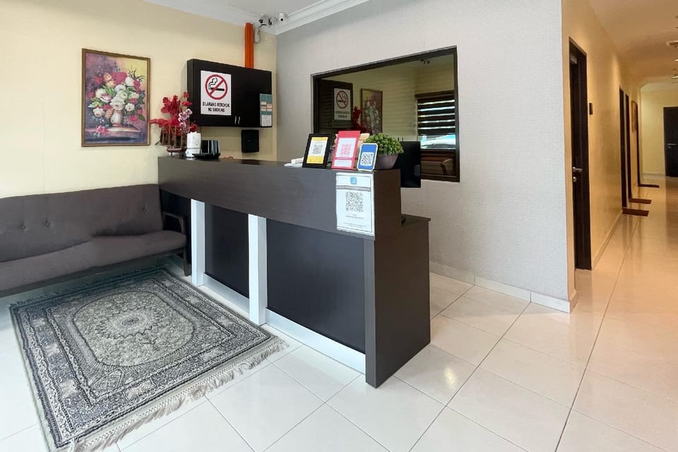 OYO 90369 Safari Hotel Lumut Hotel in Perak