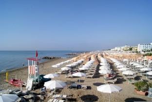 Apartment In Excellent Location For 6 People Hotel in Porto Santa Margherita