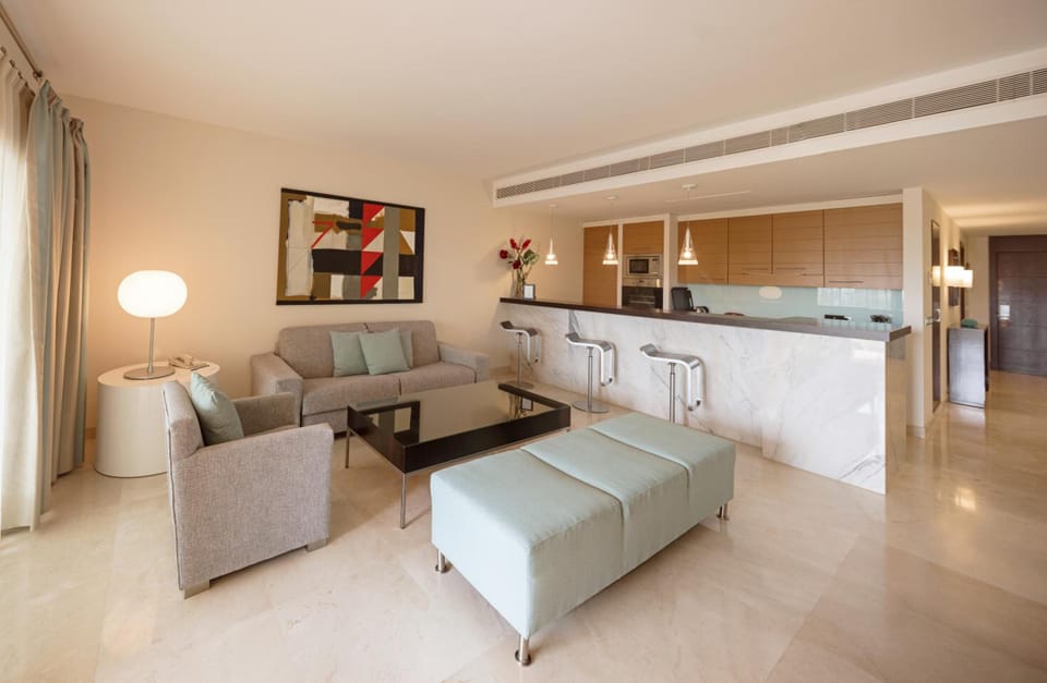 Don Carlos Resort & Spa Hotel in Marbella