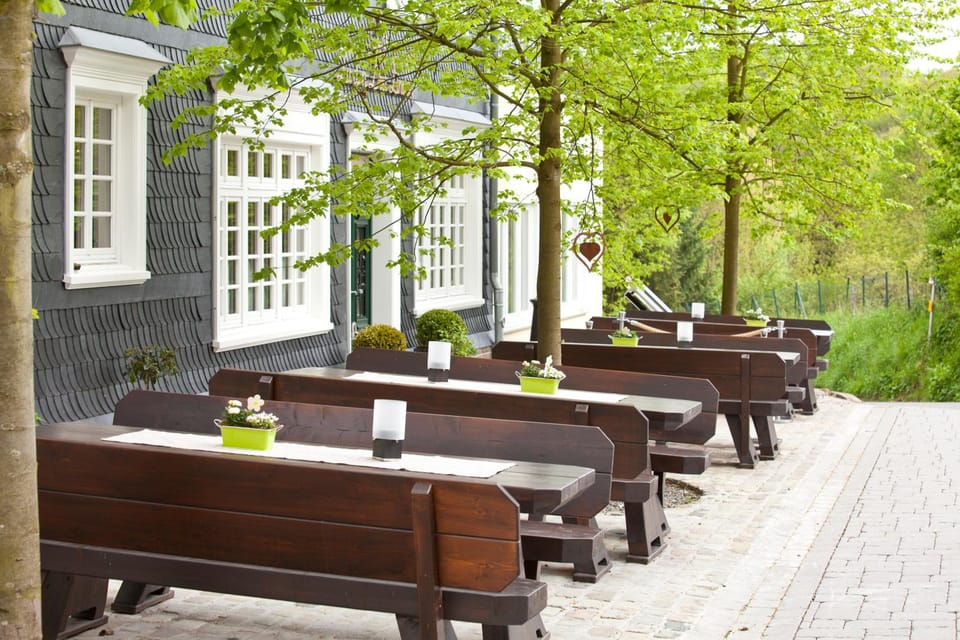Zu den Drei Linden - Hotel & Restaurant Hotel in North Rhine-Westphalia