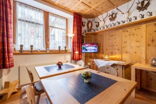 Garni Alpenrose - Grusaida Inn in Canton of Grisons