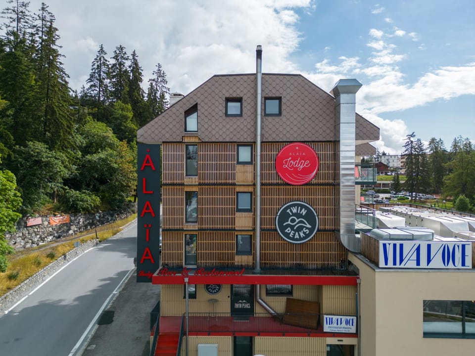 Alaia Lodge Hostel in Crans-Montana