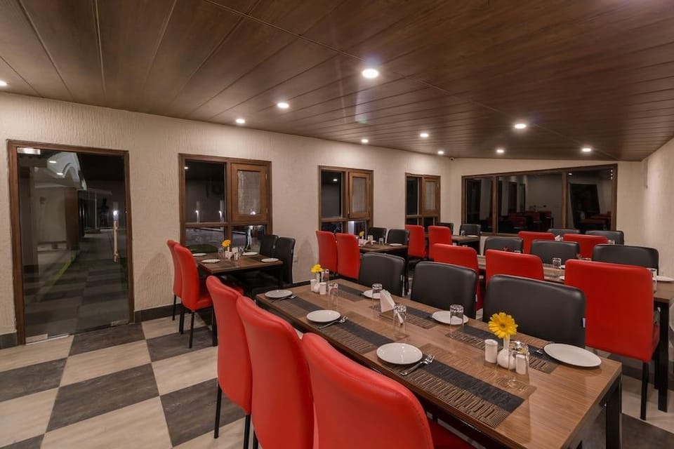 Hotel Seven Oaks Hotel in Uttarakhand