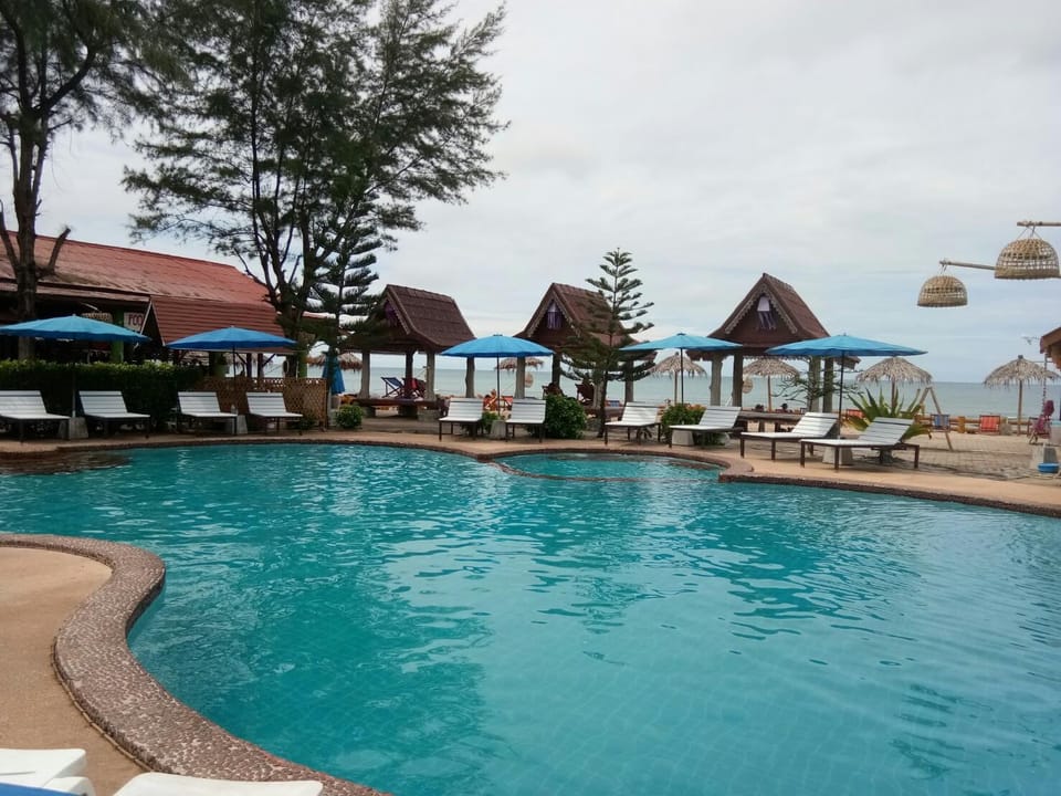 Prukrom Lanta Guesthouse Apartment hotel in Sala Dan