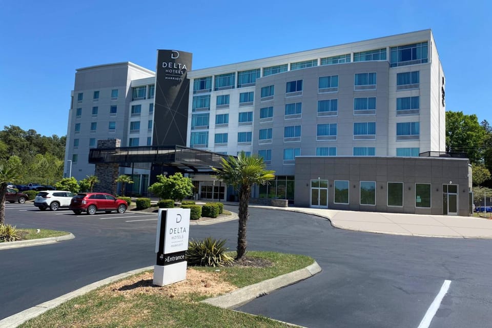 Delta Hotels by Marriott Raleigh-Durham at Research Triangle Park Hotel in Cedar Fork