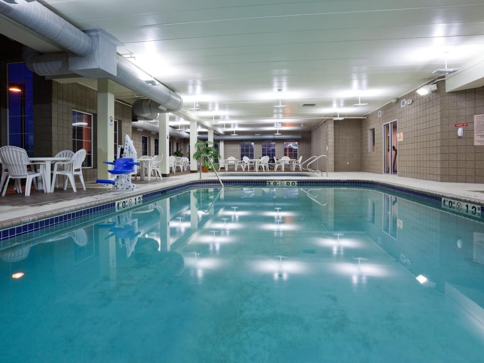 Holiday Inn Express St. Cloud By IHG Hotel in St Cloud