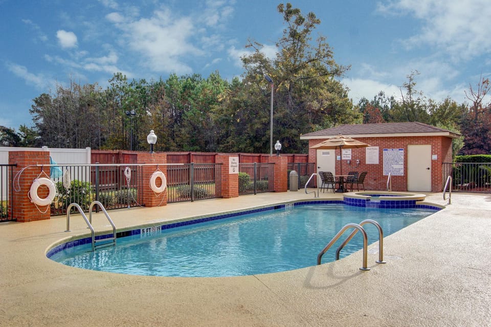 Holiday Inn Express Savannah South I-95 - Richmond Hill By IHG Hotel in Richmond Hill