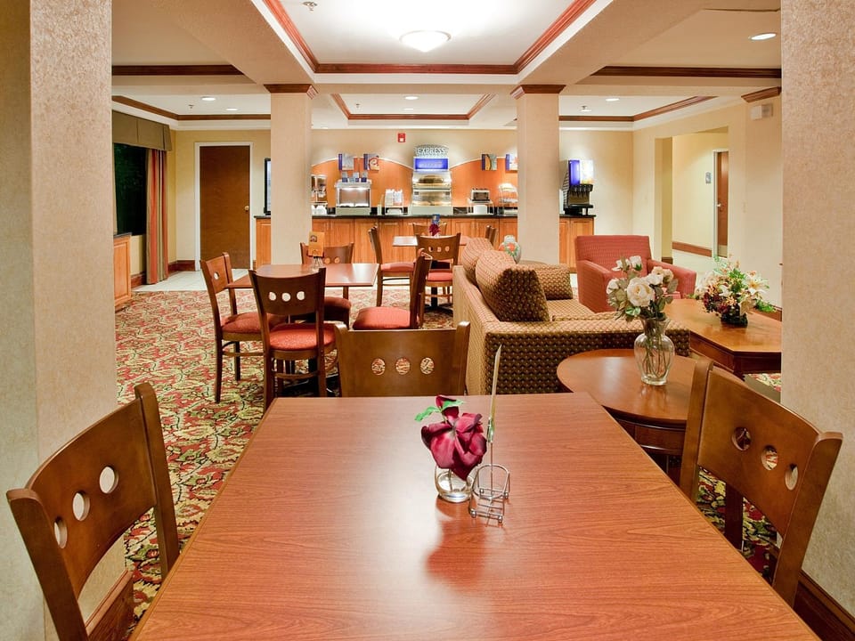 Holiday Inn Express Hotel And Suites Kinston By IHG Hotel in Kinston